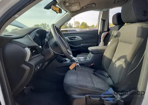 2019 Chevrolet Traverse Ls z USA, uszkodzony, nr VIN 1GNERFKW5KJ192567